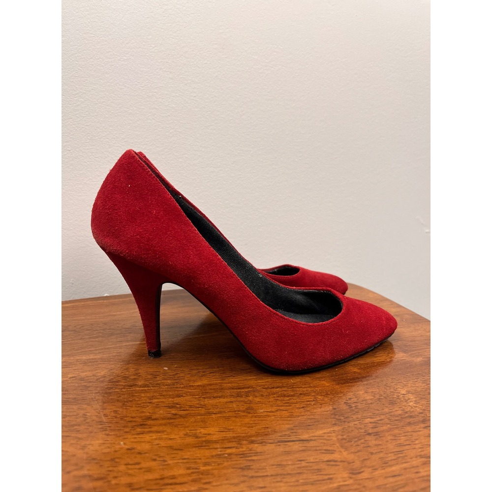 American Eagle Red Faux Suede Pointed Toe Stiletto Pumps Heels Women's Size 6.5